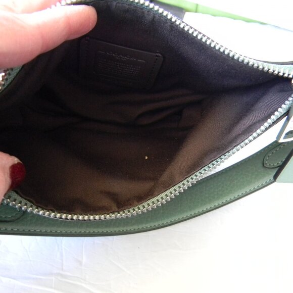 EUC Coach Dempsey SMALL Shoulder Bag Green Pebble Leather Coach PatcH - Picture 9 of 10